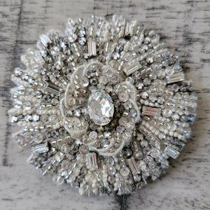 Desla Rhinestone Bridal Round Pin